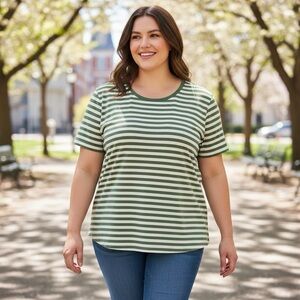 Torrid NWT Vintage Slub Scoop Neck Tee Green and White Striped Size 3X Casual